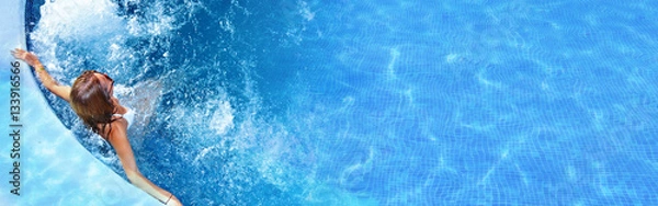 Obraz Kobieta w basenie