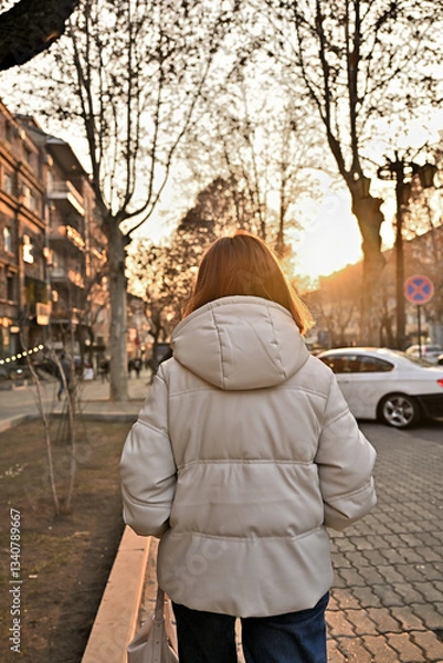 Obraz デート中の女性の後ろ姿