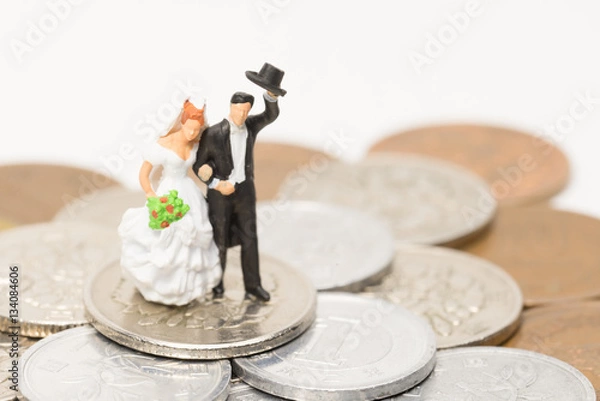 Fototapeta 新婚夫婦とお金