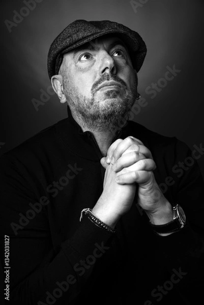 Obraz Uomo con cappello che prega