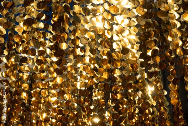 Obraz bright yellow round blades reflecting light