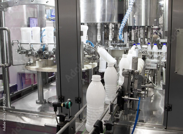 Obraz Machine for bottling milk