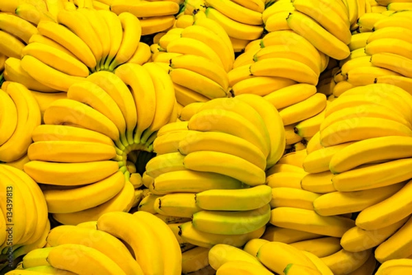 Obraz Świeży banan żółte tło.
