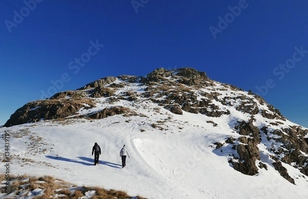 Obraz Winter fell walking on Little Hart Crag, the Lake District 