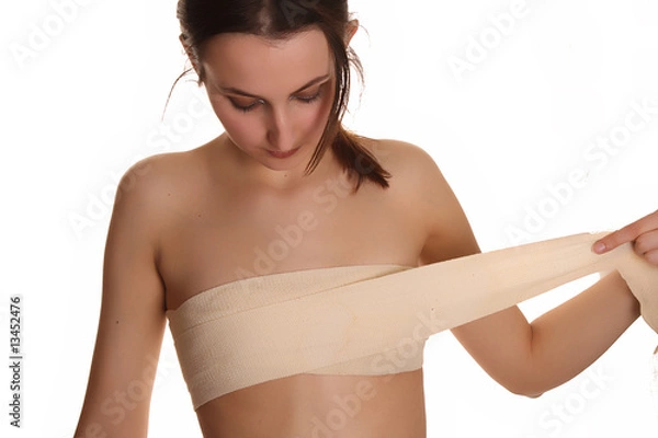 Obraz hiding breasts