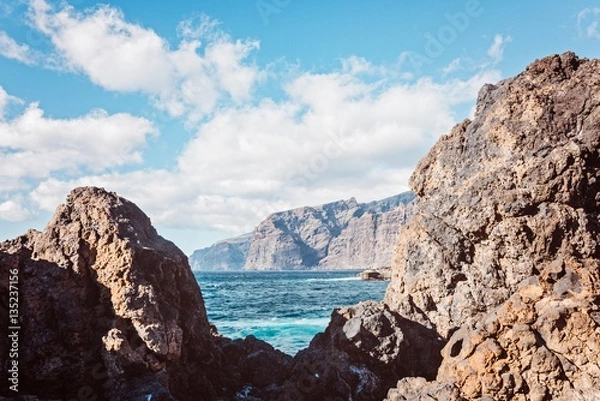 Fototapeta View on rocky cliffs and ocean