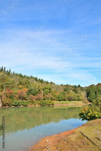 Fototapeta 入広瀬　鏡ヶ池（新潟県）
