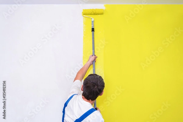 Obraz Painter use paint roller