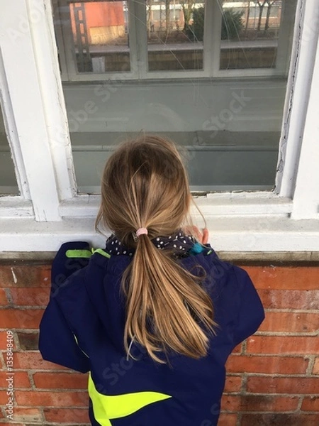 Obraz durchs Fenster schauen