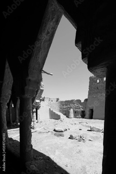 Fototapeta Abandoned houses in the traditional construction of Arabic adobe architecture in Qusur al Muqbil near Riyadh in Saudi Arabia