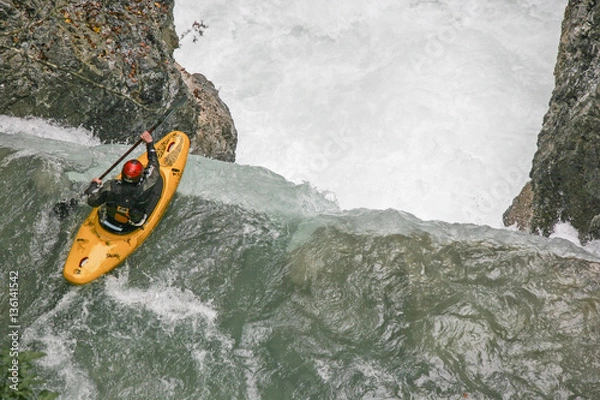 Fototapeta Kajakarstwo ekstremalne w Rissertal