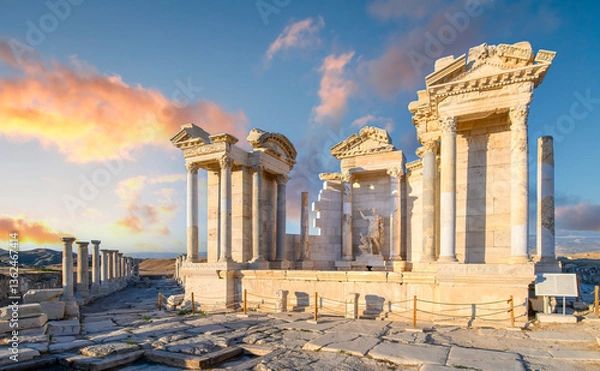 Fototapeta Ancient city Laodicea on the Lycus and the Traian Nymphaeum in Denizli, Turkey