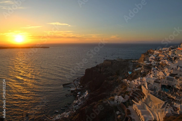 Obraz Der Sonnenuntergang von Oia auf der Griechischen Insel Santorin ist Weltberühmt und Wunderschön. 