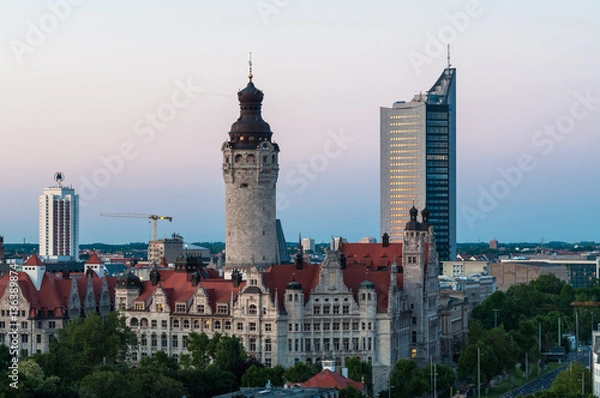 Obraz panoramic skyline of Leipzig with townhall and high court after sunset, Germany