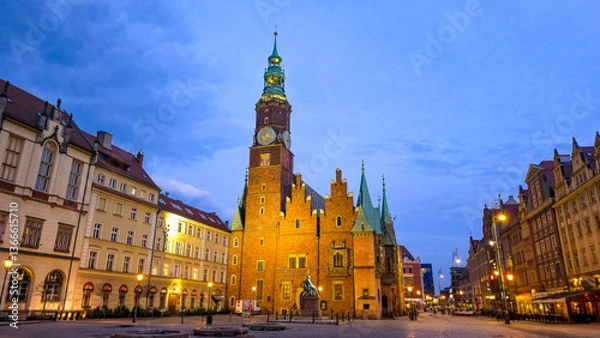 Obraz The Old Town Market Square in Wrocław is a mesmerizing blend of history, culture, and vibrant urban life, making it one of Poland’s most cherished landmarks.
