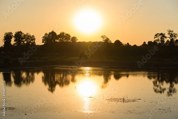 Fototapeta The sun was falling