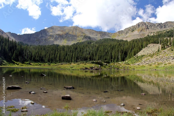 Fototapeta Mountains and reflection at Wheeler Lake in Taos