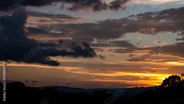 Fototapeta Beautiful Sunset in the Silent Appalachian Mountains