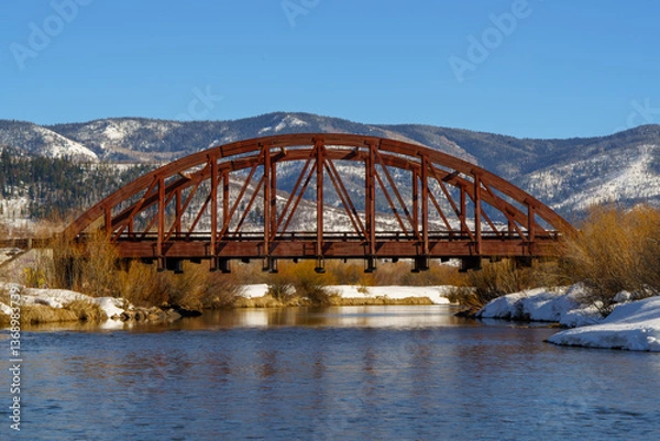 Fototapeta Tree haus bridge in Steamboat Colorado in the Spring