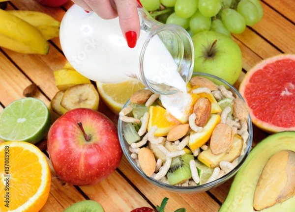 Obraz cereal with fruit on table