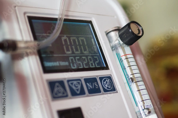 Obraz Oxygen concentrator bar gage measurement liter made my pure water