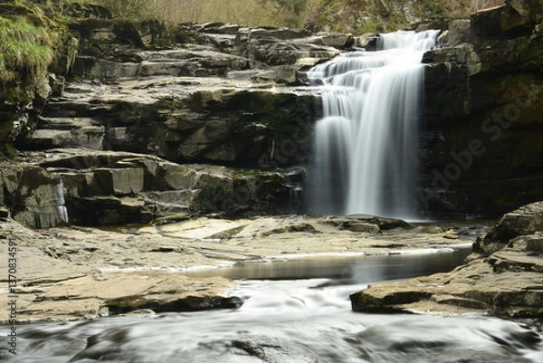 Fototapeta waterfall in new lanark scotland