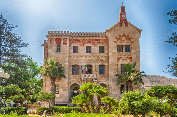 Obraz Facade of Palazzo Florio, landmark in Favignana, Sicily, Italy