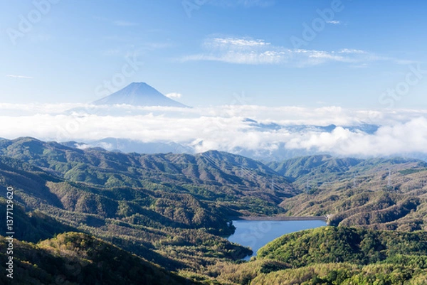 Obraz 山梨県甲州市　秋の大菩薩嶺と富士山