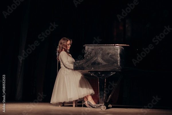 Obraz Graceful Pianist in a Dreamy Performance