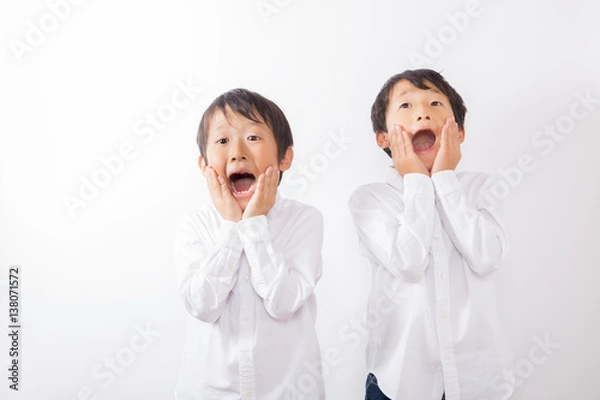 Obraz 驚く少年達