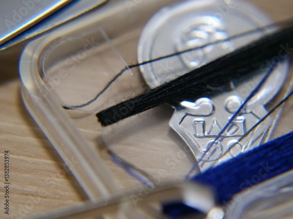 Fototapeta  緊急の便利な裁縫セットミニ 