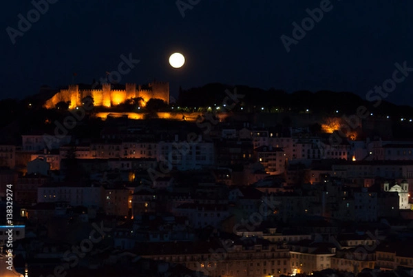 Obraz The lisbon castle during a supermoon
