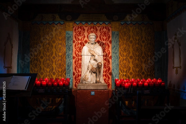 Fototapeta candlelight alter at Mission of San Juan Capistrano