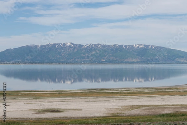 Obraz Snow topped mountains reflected in The Great Salt Lake from Antelope Island, Salt Lake City, Utah, USA
