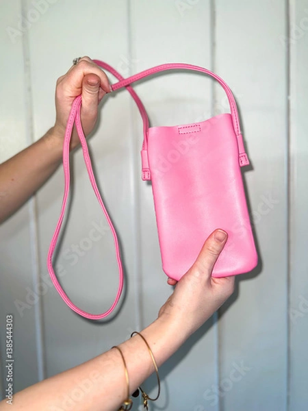 Obraz Pink crossbody handbag