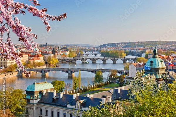 Obraz Widok na rzekę Vltava i Pragi o zachodzie słońca