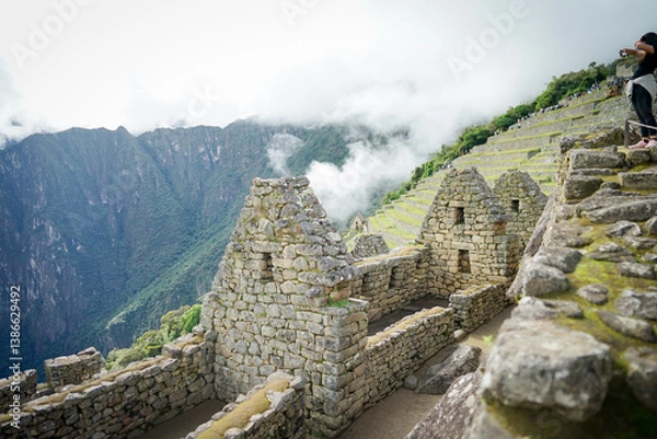 Fototapeta ペルーの青空の天空の遺跡、マチュピチュ遺跡