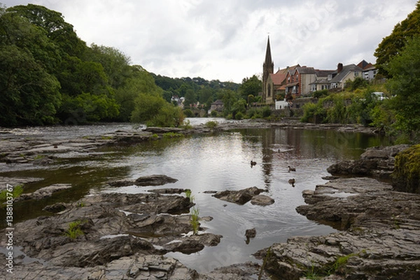 Obraz The River Dee passes through the village of LLangollen in Wales.