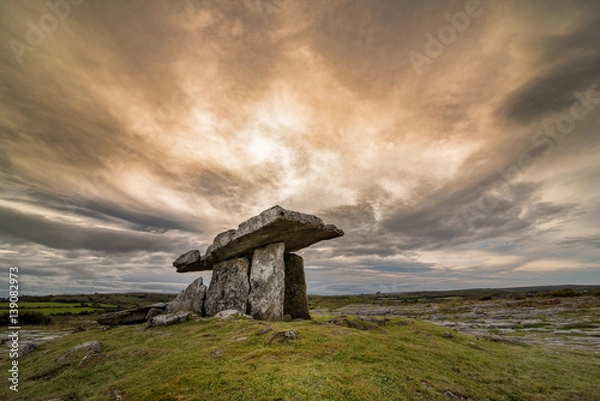 Obraz Poulnabrone portal tomb in Ireland