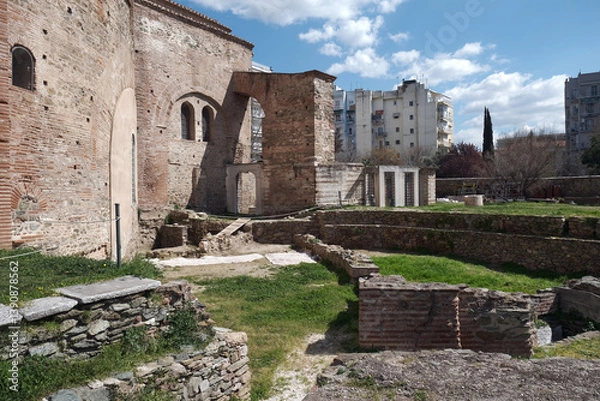 Fototapeta Around Rotunda of Galerius, one of the earliest Christian monuments in the Eastern Roman Empire, part of the Paleochristian and Byzantine monuments of Thessaloniki, Greece.