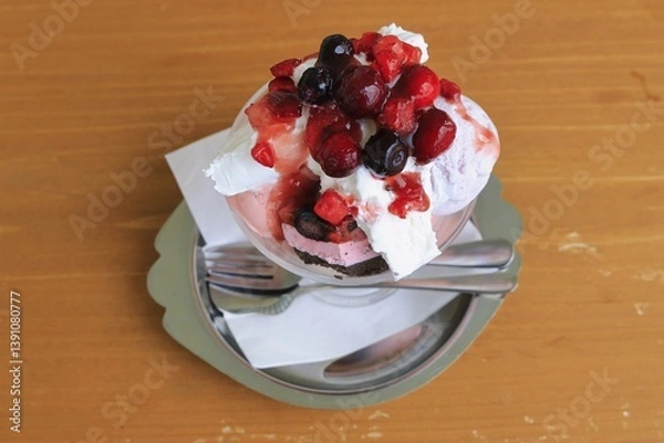 Obraz ベリーがたくさんのパフェ