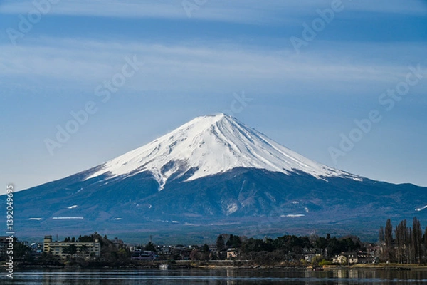 Fototapeta 山梨県河口湖と富士山