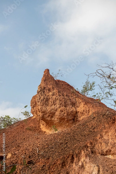 Obraz wapienne formacje w kanonie Hells Kitchen w Kenii