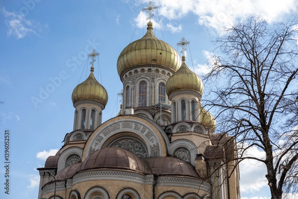 Fototapeta St. Nicholas Orthodox Church with Golden Domes in Vilnius, Lithuania