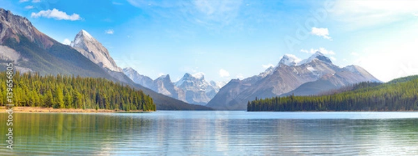 Obraz Maligne Lake panorama w Jasper National Park, Alberta, Kanada
