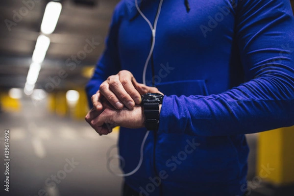 Fototapeta Getting closer every day!