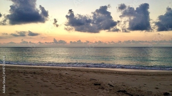 Obraz 鹿児島県県与論島の夕方のビーチ