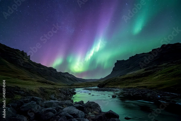 Obraz Serene Waterfall Beneath Auroras in Icelandic Rocky Terrain