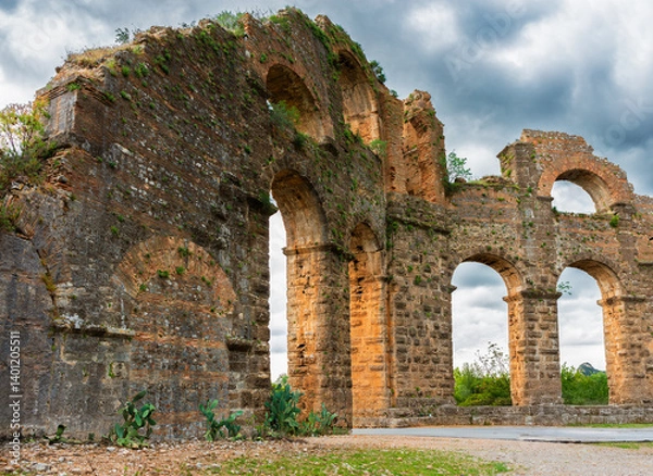 Fototapeta Ruiny Rzymskiego Akweduktu w Aspendos - Turcja	 i