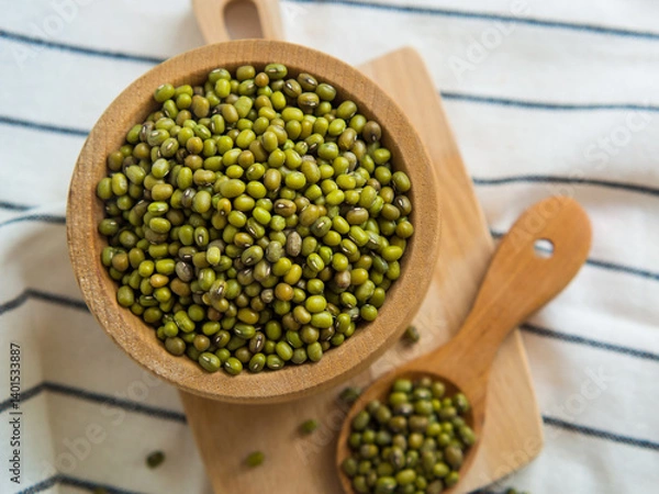 Fototapeta Mung beans (Vigna radiata) are small edible beans that are usually sold dried or sprouted.